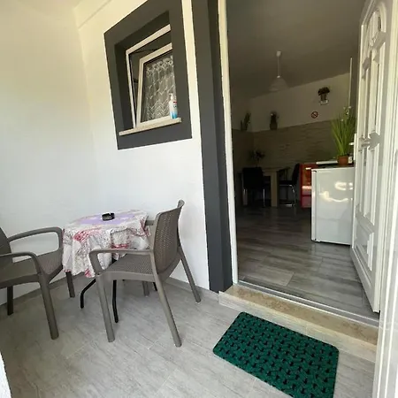 Mirko Apartment *