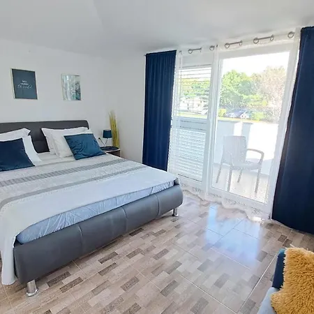 Mirko Apartment *